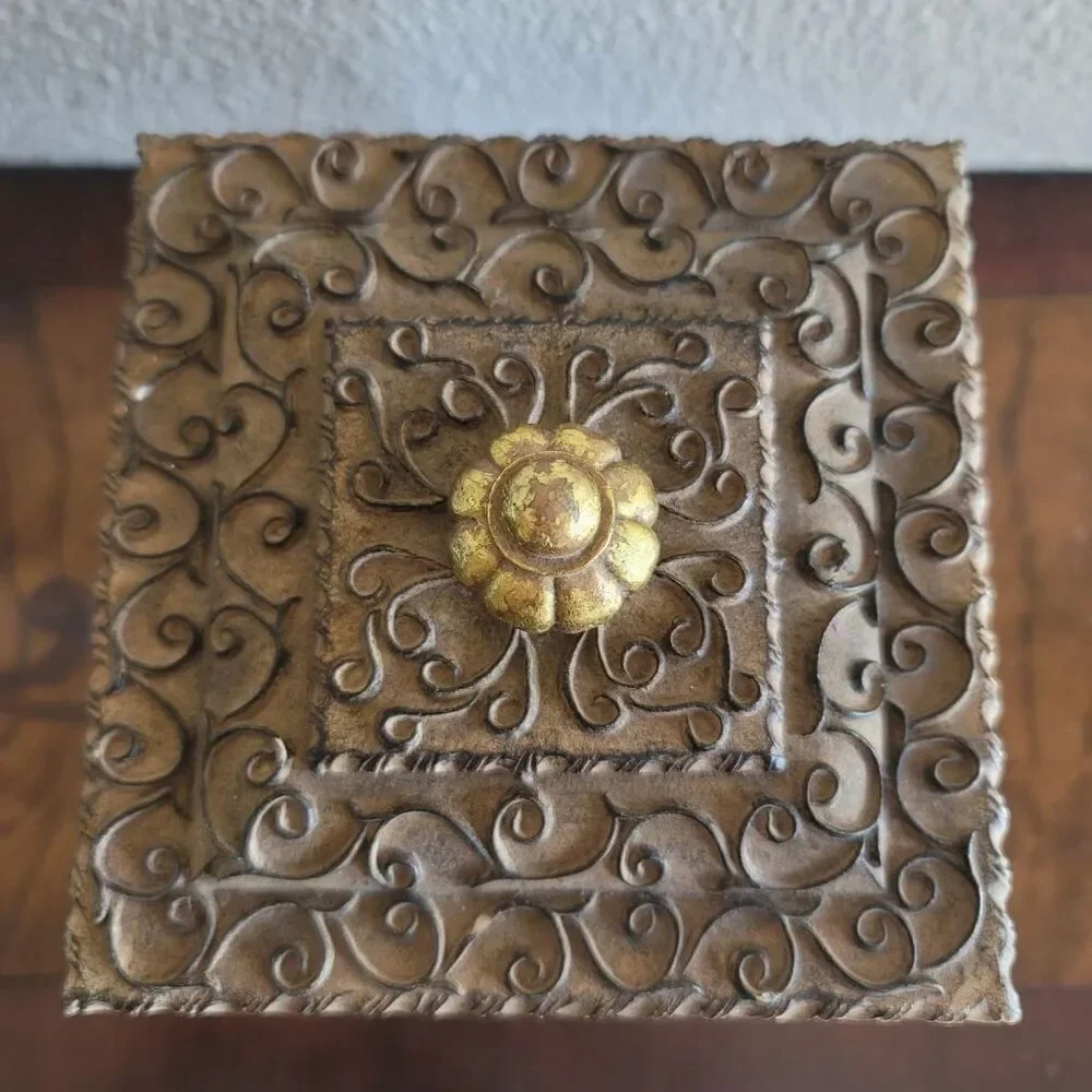 Vintage 90s clock storage home decor bamboo wicker tropical jungle box trinkets